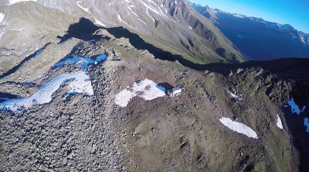 Vue drone du site archéologique et de la base de recherches RAMHA du Mur (dit) d’Hannibal (RAMHA, juillet 2016).